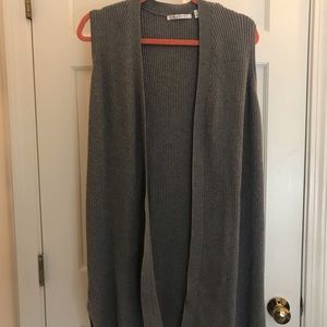 Cyrus long gray vest size L